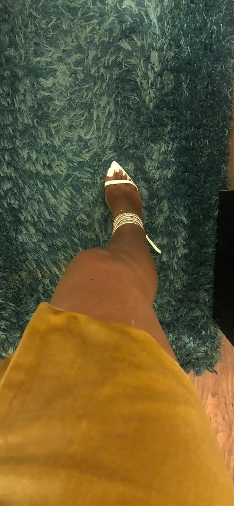 Goddess Ice ❄️🐇 Teen Findom Mistress 🔐