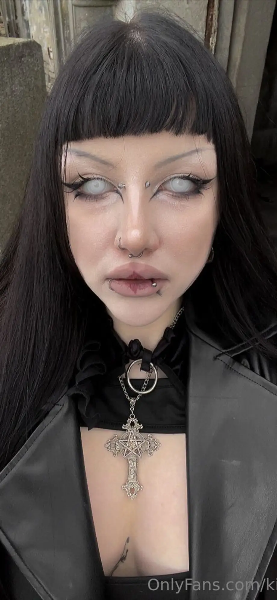 Kira Goth Girl 🖤