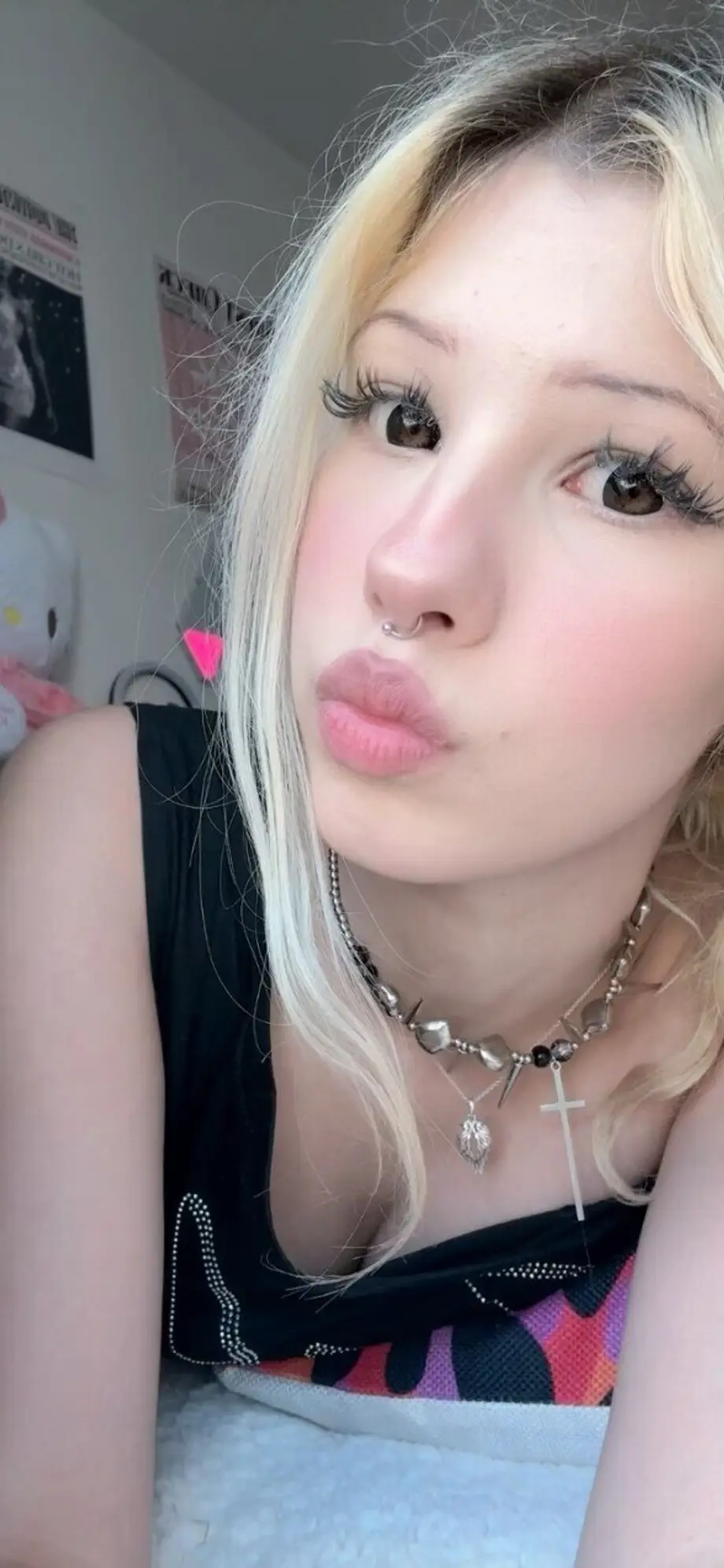 Chloe :3